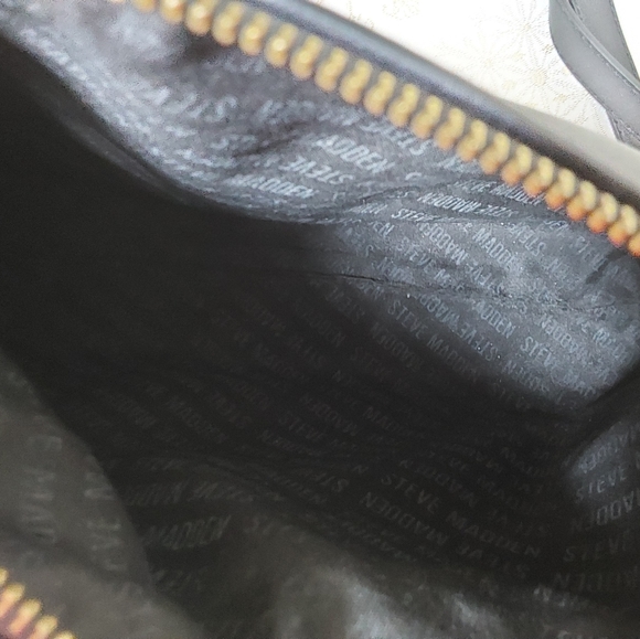 Steve Madden Black small purse - Picture 3 of 7